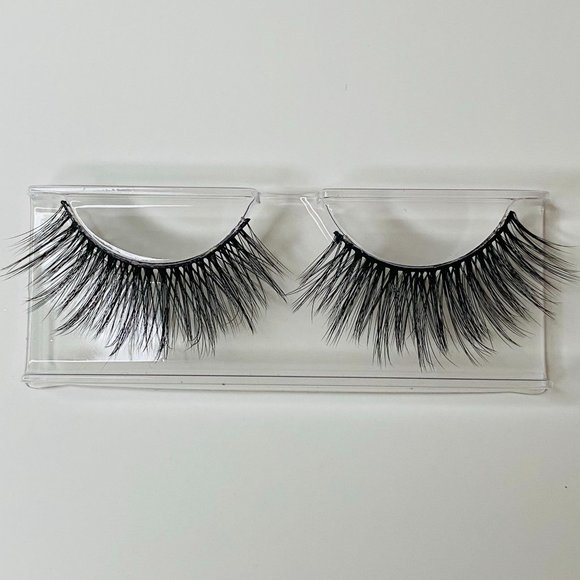 Get Into It Bitch lash - Picture 3 of 5